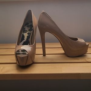 Nude Jessica Simpson platform heels